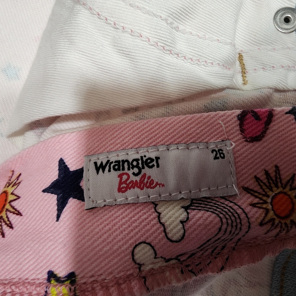 Wrangler Barbie Women's Pink Patterned Jeans - Picture 4 of 4